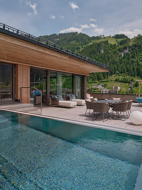 Suite mit Pool und Sauna